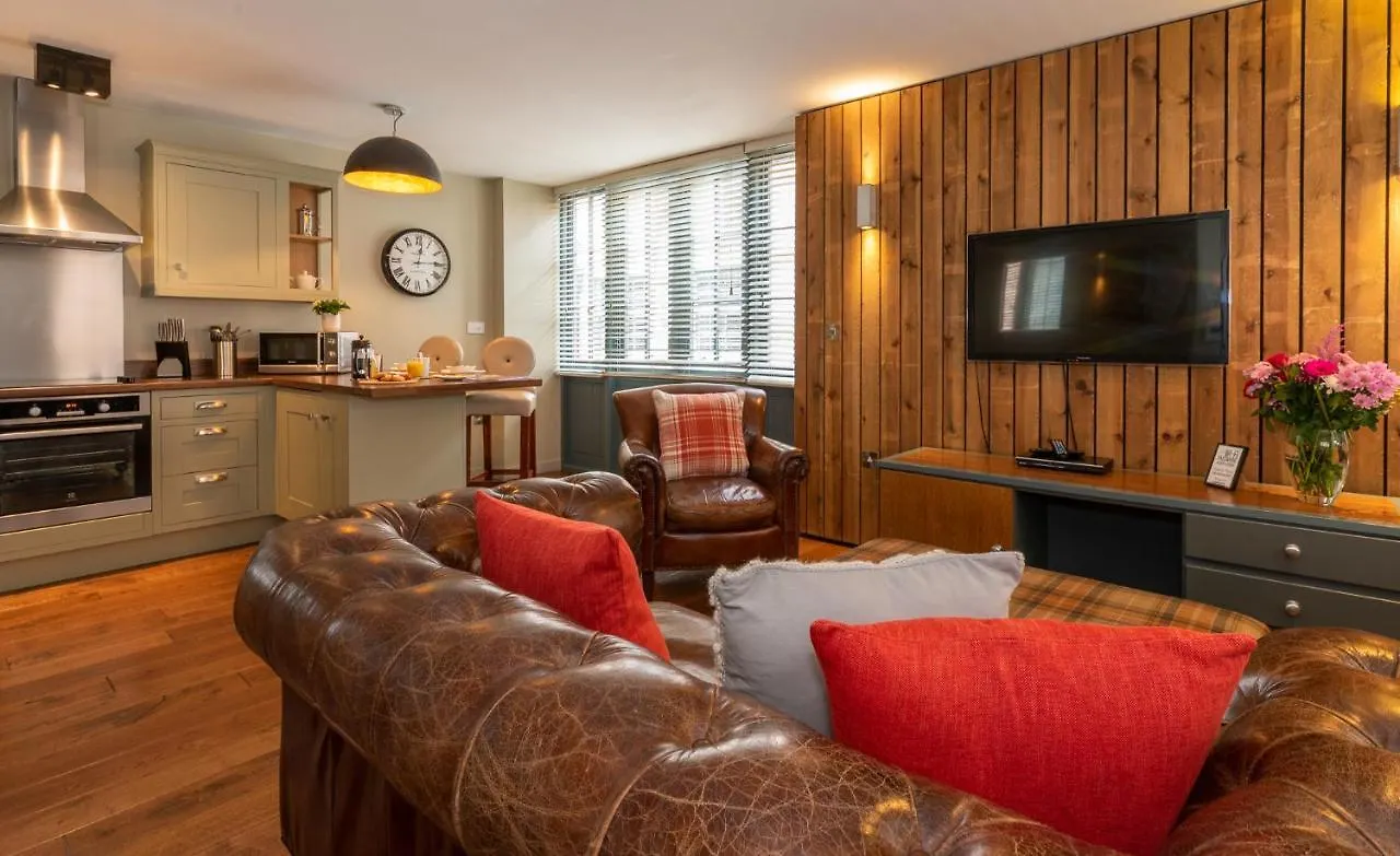 The Lawrance Luxury Aparthotel - Йорк