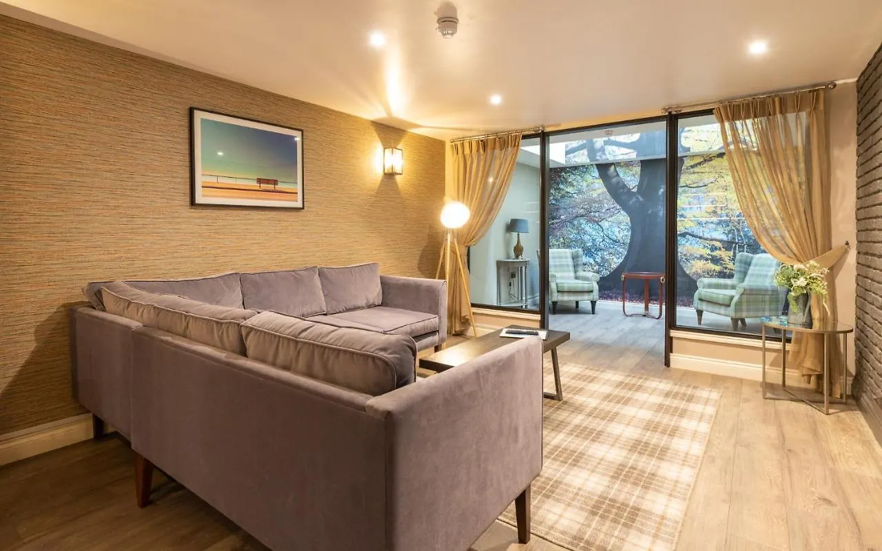 The Lawrance Luxury Aparthotel - Йорк